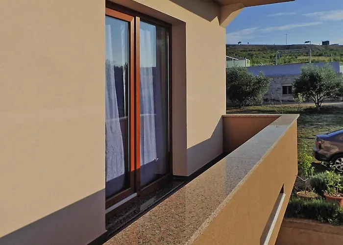 Apartament In Near Velebit Mountains Rovanjska
