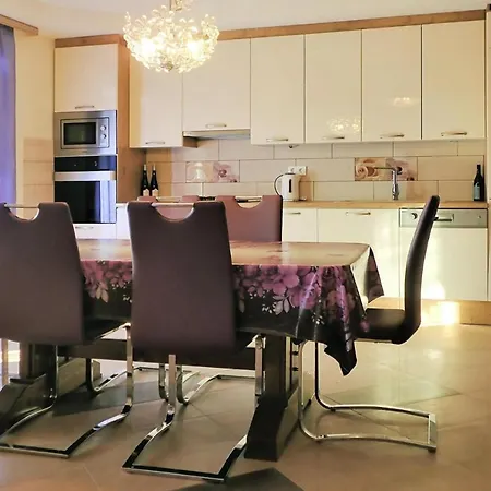 In Near Velebit Mountains Apartament *