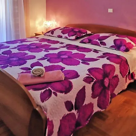 Apartmán In Jasenice-rovanjska, Comfortable And Close To The