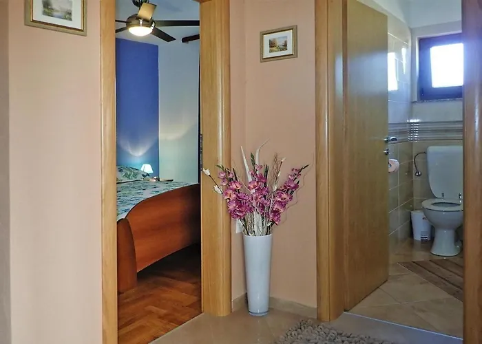 아파트 In Near Velebit Mountains 로바니스카